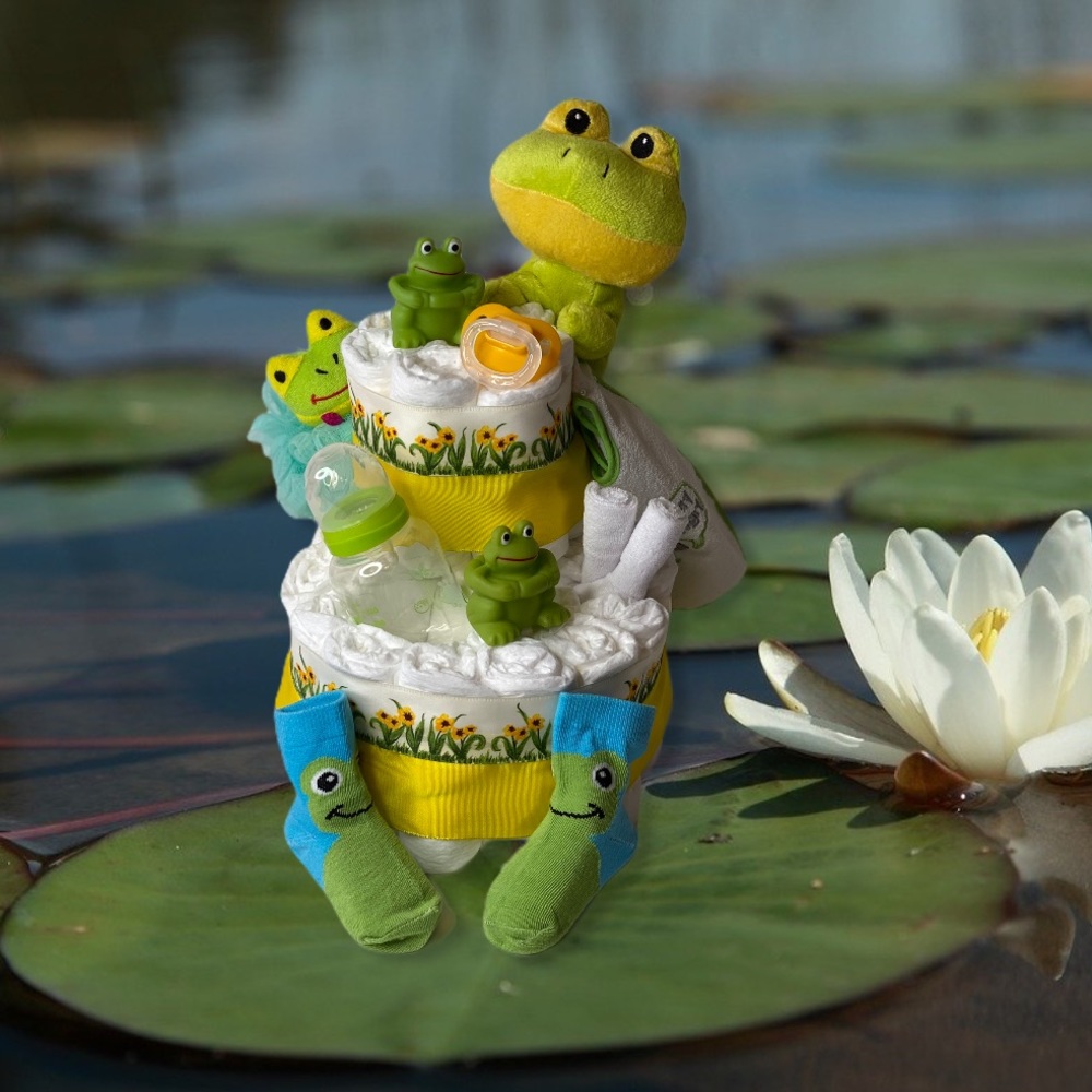 Frog Diaper Cake, Neutral Diaper Cake - Picture 1 of 6